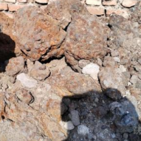 鋼廠鋼渣塊，可吸盤裝車，過篩