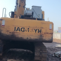 現代220挖機，華宏200噸