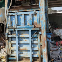 小立式打包機(jī)，還有6米輸送帶1米寬