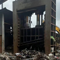 場地轉讓一臺630龍門剪