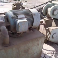 19年華宏200噸1米刀口鱷魚(yú)剪，低價(jià)轉(zhuǎn)讓